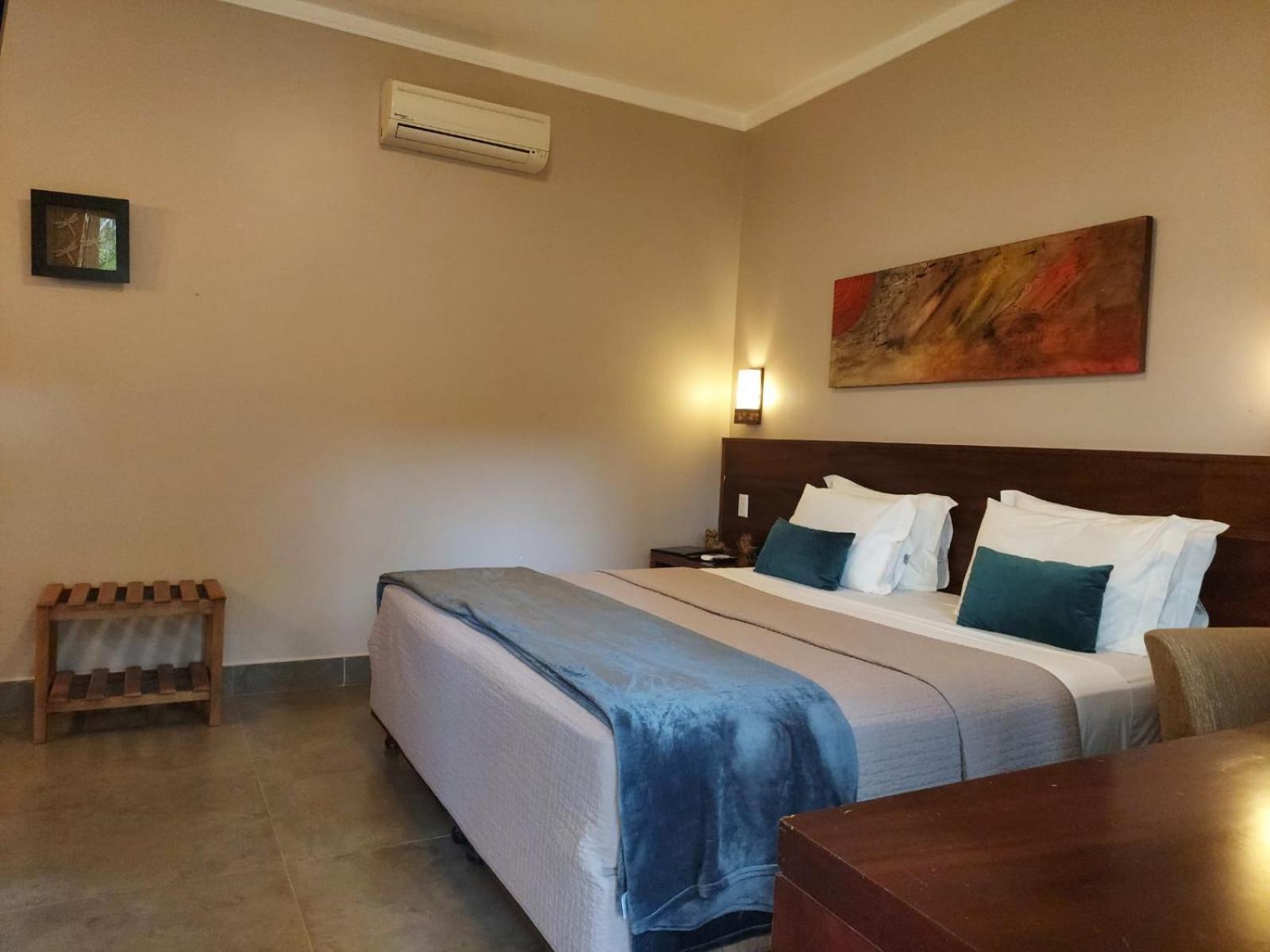 Hotel Pousada Santa Rita ฮิเบเราเปรโต ภายนอก รูปภาพ