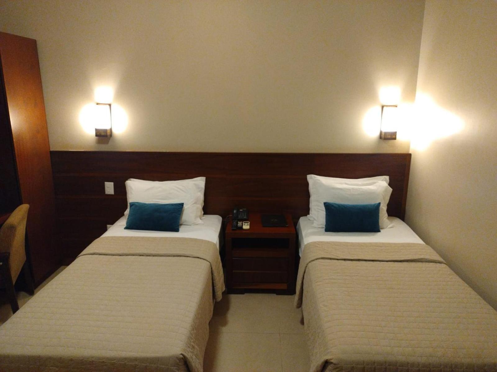 Hotel Pousada Santa Rita ฮิเบเราเปรโต ภายนอก รูปภาพ