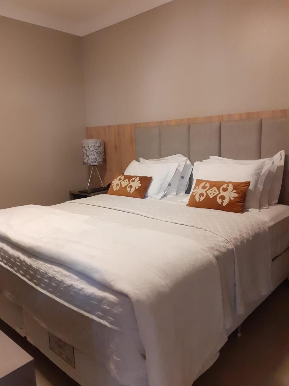 Hotel Pousada Santa Rita ฮิเบเราเปรโต ภายนอก รูปภาพ