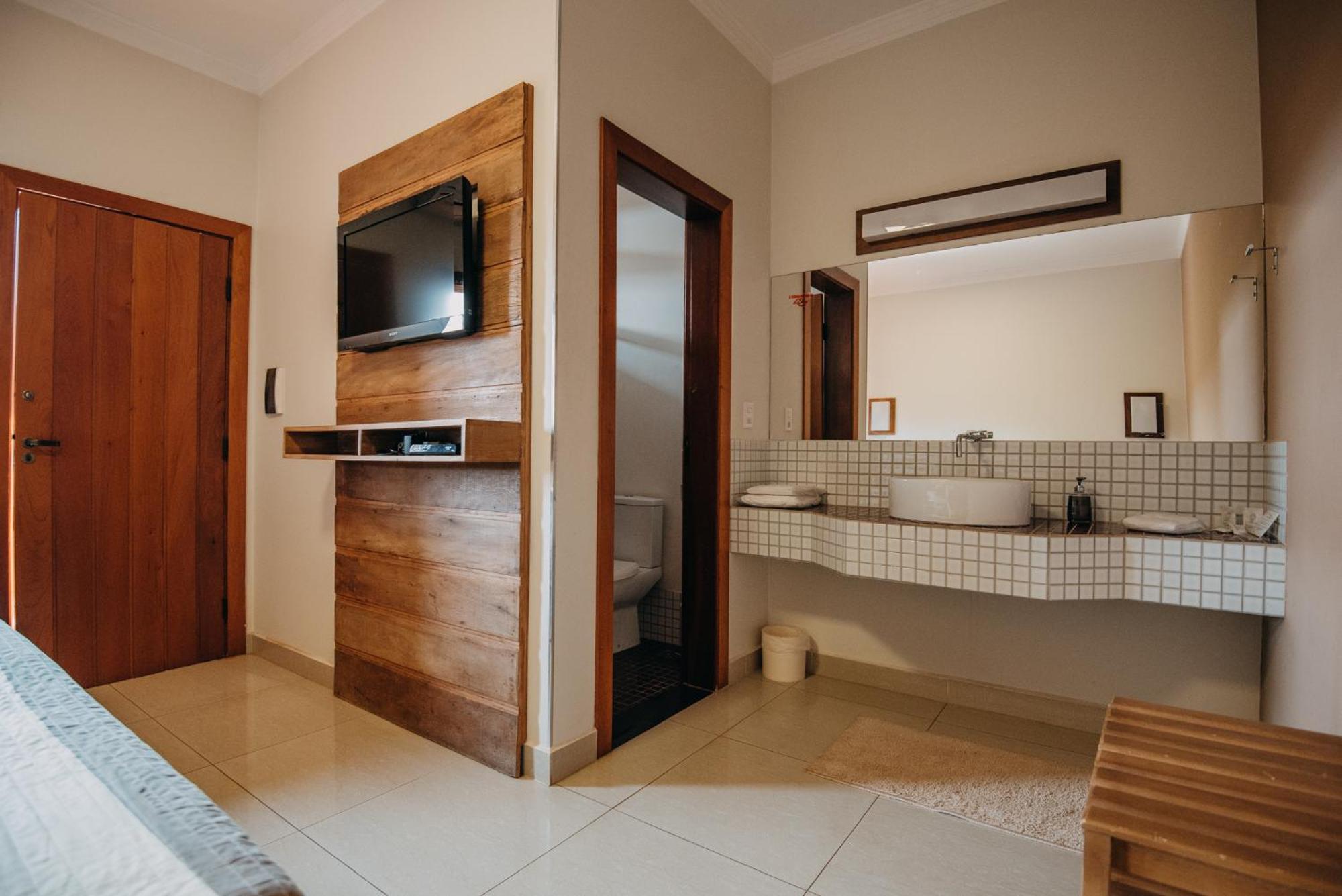 Hotel Pousada Santa Rita ฮิเบเราเปรโต ภายนอก รูปภาพ